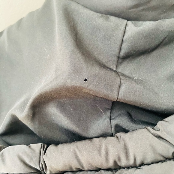 Urban Outfitters Zip Up Puffer Jacket Black Sz Medium - Picture 8 of 11